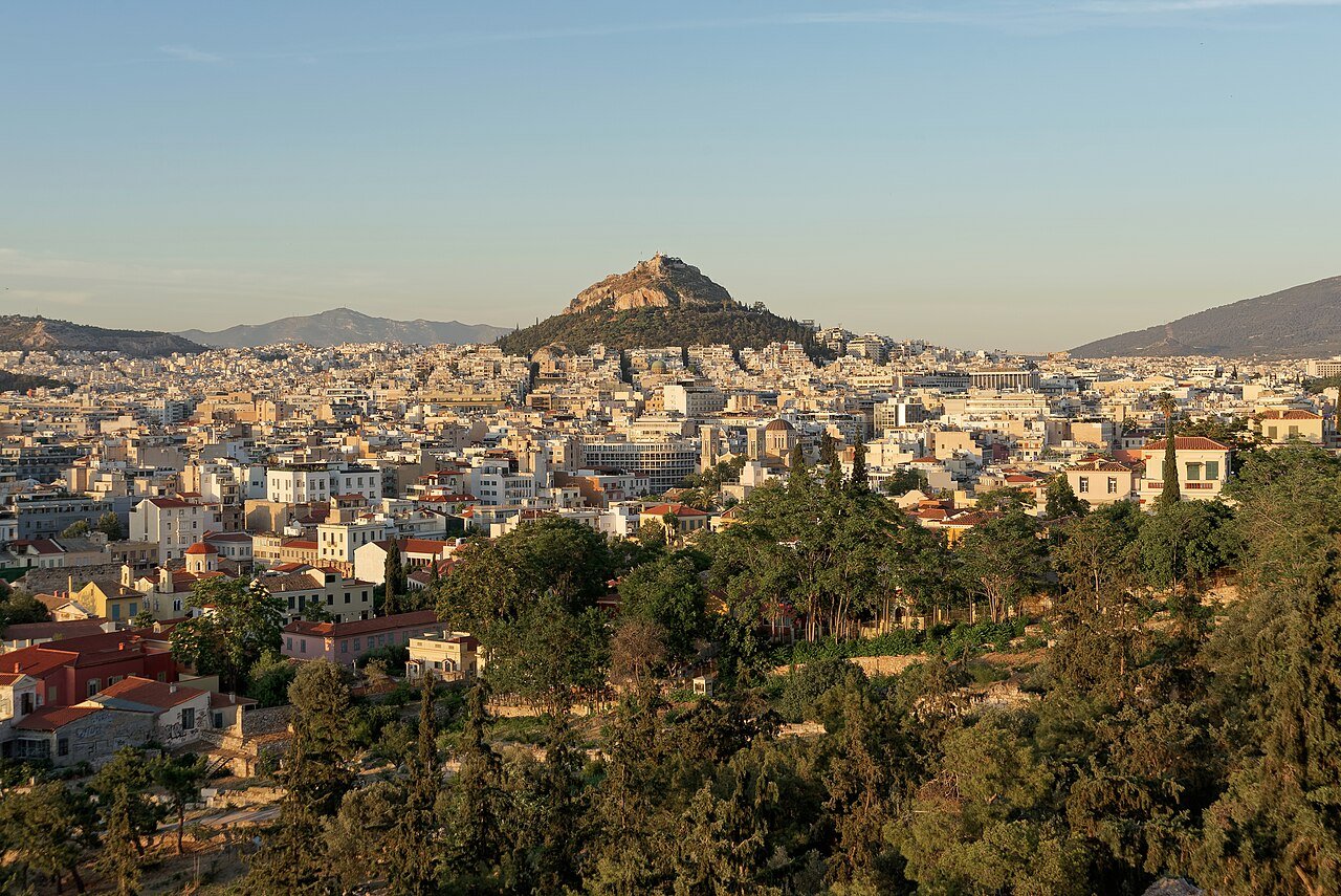 Street food Μοναστηράκι souvlaki