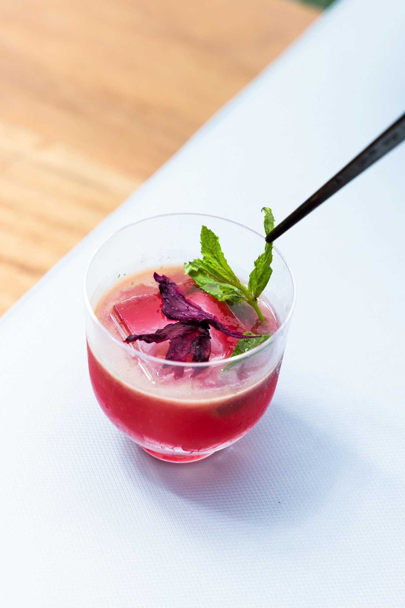 Ennea Rooftop Bar MonAsty — cocktails με θέα 360° Θεσσαλονίκη