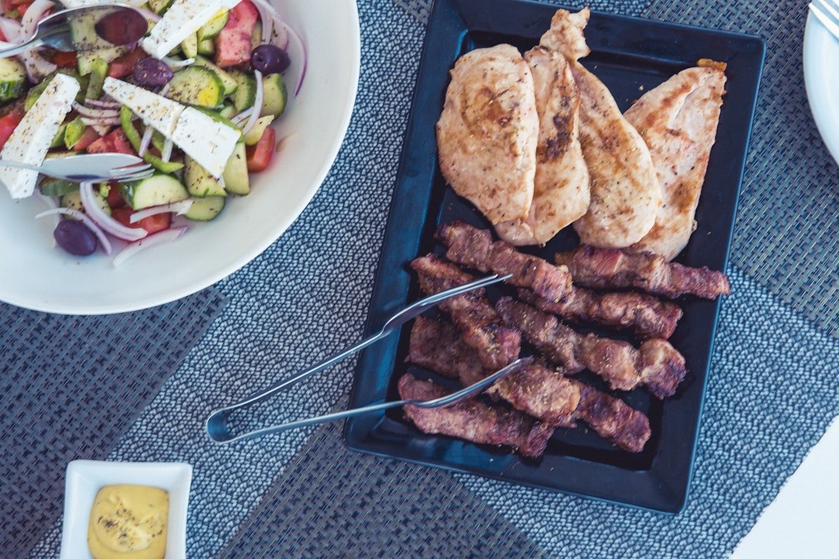 Ελληνικό φαγητό μεζέδες Θεσσαλονίκη