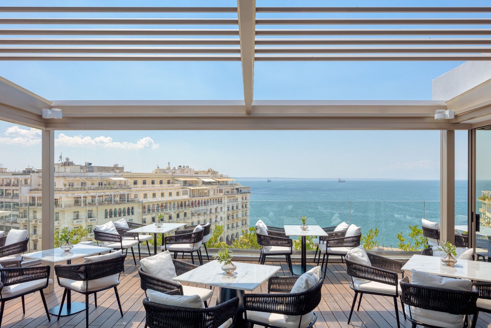 Orizontes Roof Garden Θεσσαλονίκη — rooftop bar με θέα Αριστοτέλους