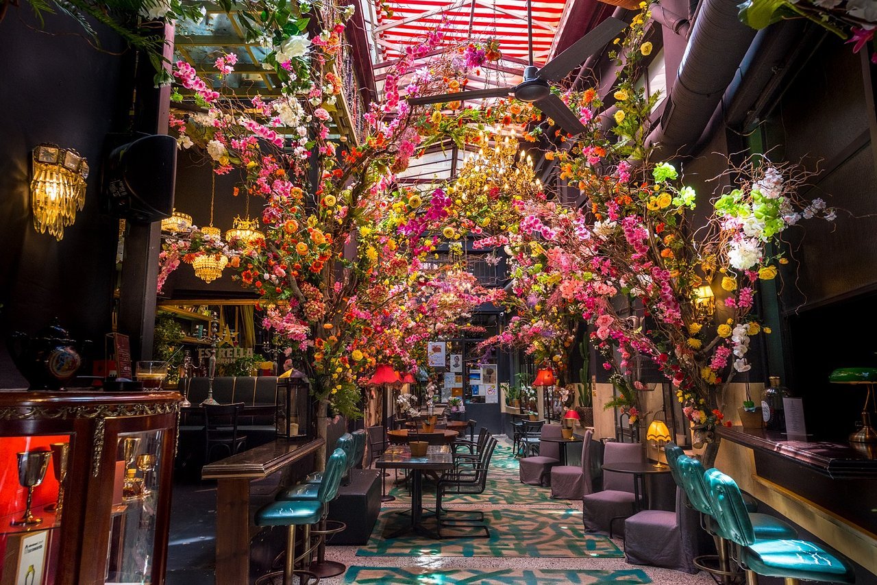 Noel Κολωνάκι εορταστική ατμόσφαιρα